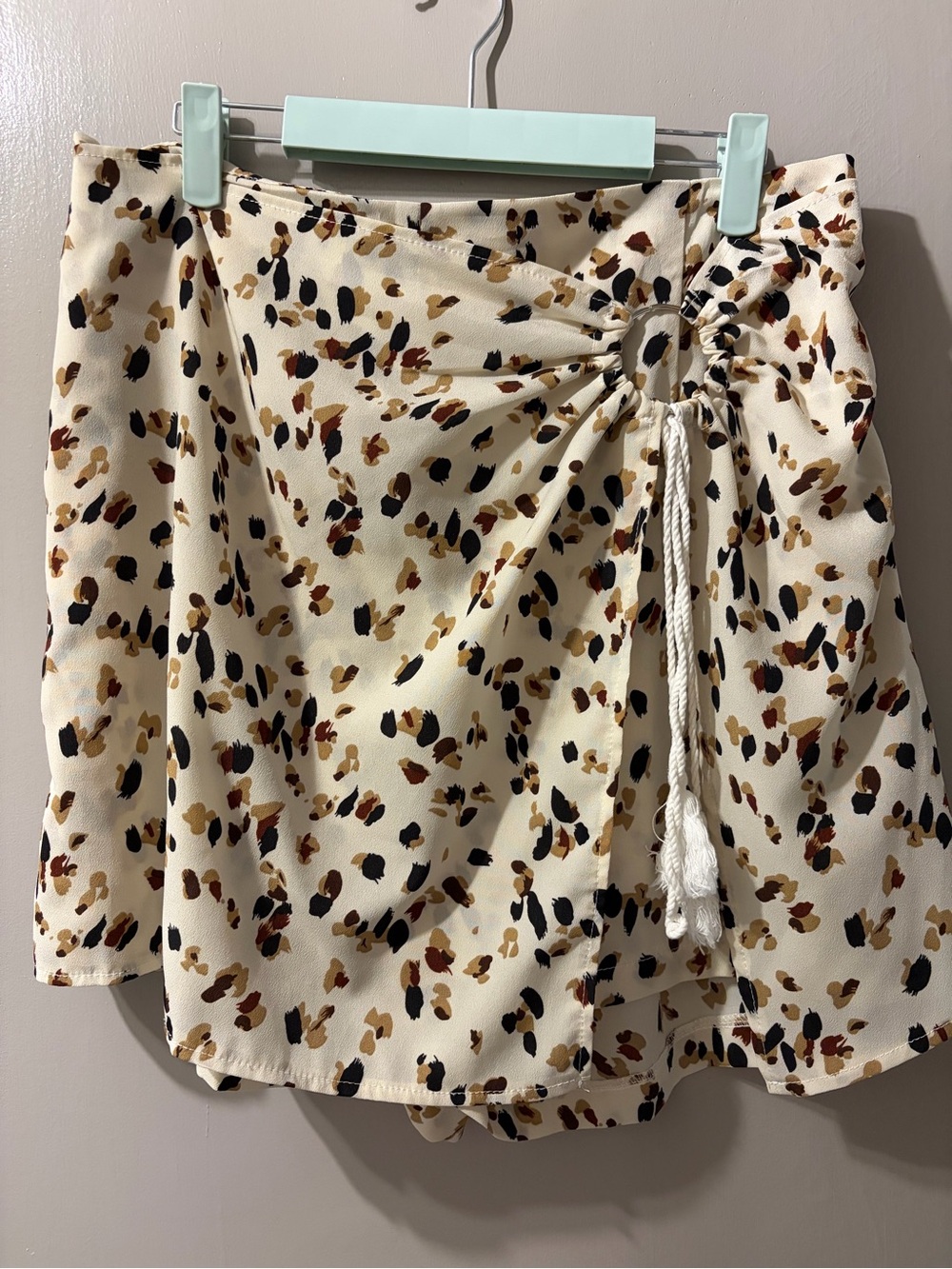 Cream Printed Tie-Detail Skort